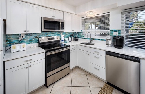 Fort Walton Beach Condo | Seaspray Condos - 208A