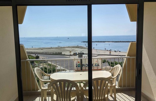 Palavas-les-Flots Apartment | Seaview appartment with direct acces to the beach