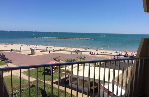 Palavas-les-Flots Apartment | Seaview appartment with direct acces to the beach
