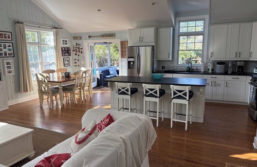 Seaview House | Seaview - priceless memories