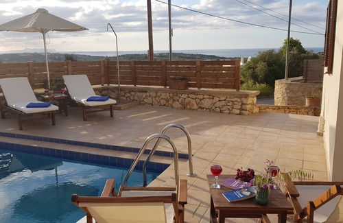 Houdetsi Villa | Seaview Villa with private pool and roof sitting area with bareque!
