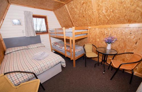 Fridaythorpe Apartment | Seaways glamping, Redwood