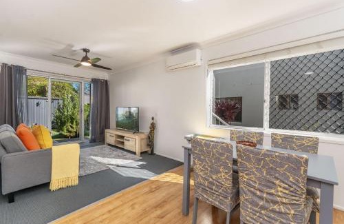Yamba Apartment | Seawest 2 - Entrance Wooli Street