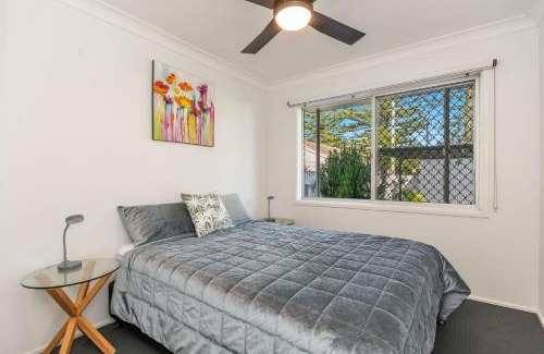 Yamba Apartment | Seawest 2 - Entrance Wooli Street