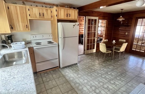 Standish Cottage | SEBAGO LAKE ACCESS