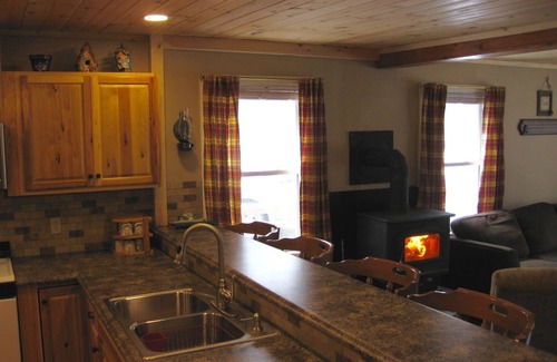 Sabinsville Cabin | Secluded, 5 bdrms, Sleeps 14. 2 bathrms, tub/showers. Big yards. Covered decks.