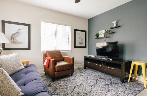 Pompano Beach Apartment | Secluded Beach Adventure Cabana - Newly Renovated!