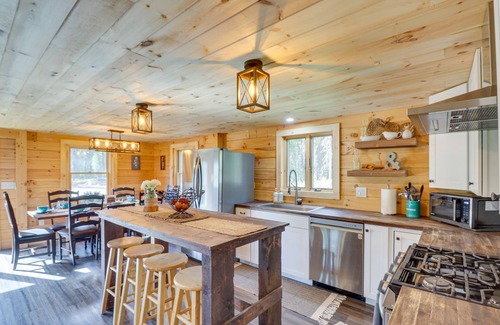 Bigfork Cabin | Secluded Cabin w/Mtn Views ~ 33 Mi to Bigfork!