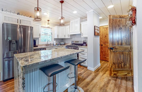 Eagle Mountain Cabin | Secluded cabin with electric fireplaces, foosball table, deck, hot tub& firepit