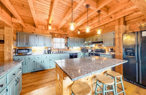 Sylva Cabin | Secluded cabin with mountain views, hot tub, fire pit & billiards