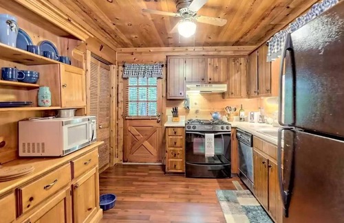 Clayton Cabin | Secluded Cozy Cabin Near Clayton