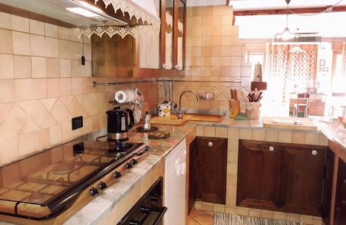 Potenza Villa | Secluded garden in a typical Southern Italy's house in villa-Fireplace&freeWiFi