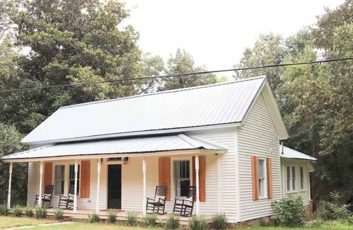 Sand Ridge House | Secluded Historic Cabin/Charming/Sleeps 8