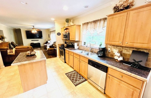 Logan House | Secluded Hocking Hills Farm Cabin w/Hot Tub & Trails – Near Old Man’s Cave