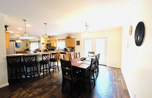 Logan House | Secluded Hocking Hills Farm Cabin w/Hot Tub & Trails – Near Old Man’s Cave
