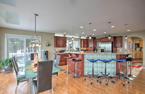 Post Falls House | Secluded Home w/Pool ~ 14 Mi to Coeur d'Alene!