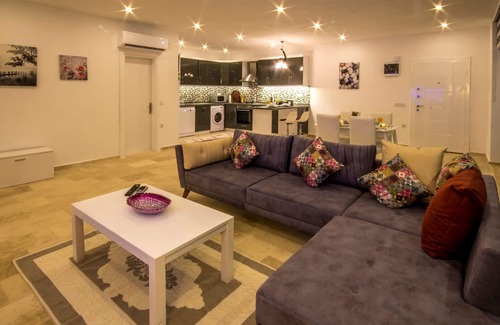 Uzumlu Villa | Secluded Honeymoon Villa with Heated Indoor Pool and Panoramic View