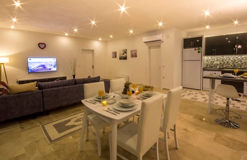 Uzumlu Villa | Secluded Honeymoon Villa with Heated Indoor Pool and Panoramic View