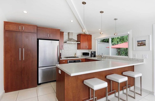 La Jolla Shores Cottage | Secluded La Jolla Shores Mid-Century Modern, Steps To Beach,n5 Star Reviews!