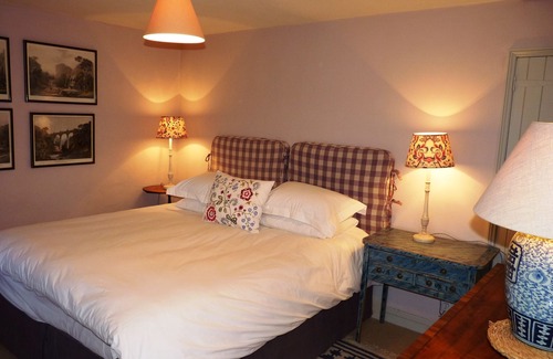 Pentrefelin Cottage | Secluded Luxurious Award Winning 3 Bed Cottage with Sea Views and Walled Gardens
