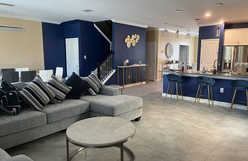 Kissimmee House | Secluded Luxury: Private Pool Villa Near Disneyland