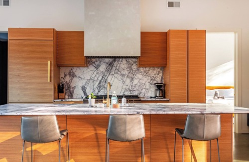 Catskill House | Secluded modern cabin with private creek, picnic area, and chef's kitchen