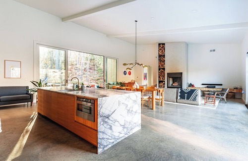 Catskill House | Secluded modern cabin with private creek, picnic area, and chef's kitchen