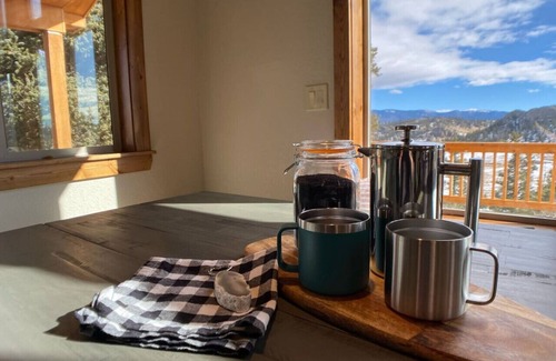 Indian Mountain Cabin | Secluded Modern Cabin On 10 Acres & Tarryall Creek