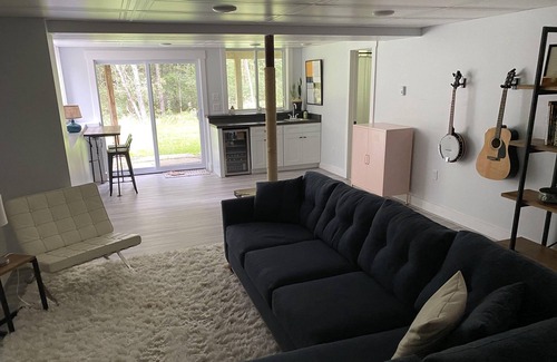 Swan Lake Other | Secluded Modern Farmhouse with Hot Tub near Bethel Woods