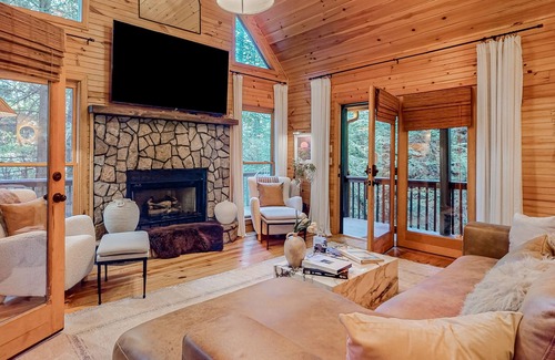 Cashes Valley House | Secluded mtn-view home with firepit, private hot tub, streaming, fireplace, W/D