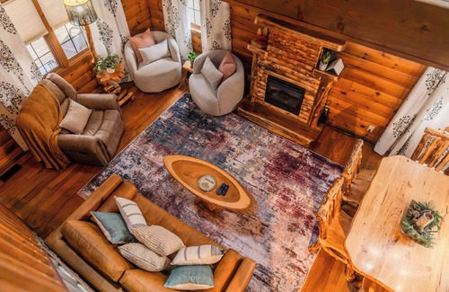 Rockbridge Cabin | Secluded Romantic Escape with Creek View/Hot Tub/Fire Pit/Heart of Hocking Hills