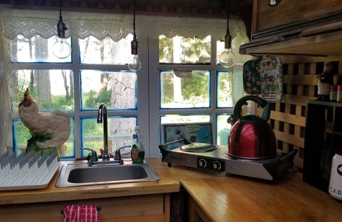 Point Roberts Cottage | Secluded Sea View Cottage By Lily Point Marine Park Beach