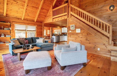 East Chatham House | Secluded w/Deck Views, Hot Tub, & Ping Pong | Hudson in the Berks by AvantStay
