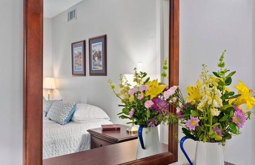 North East Hotel | Second Floor East Standard Suite