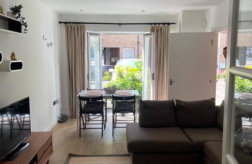 Islington Ski Chalet | Second Nest Islington
