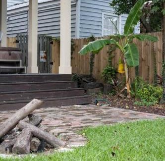 Thomas Square House | Secret Garden Studio w/Hot Tub: Near Forsyth Park