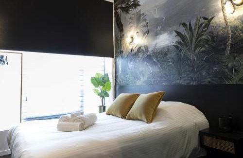 Broekwijk Bed & Breakfast | Secret Walls