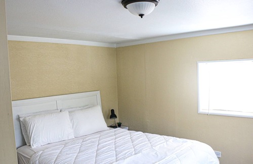 Lake Wales House | "Secure Parking at our Mobile Home Oasis: Gated Tranquility Awaits!"