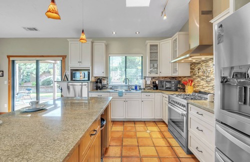 Oak Creek House | Sedona Castle Rock- Private Pool + RED ROCK VIEWS!