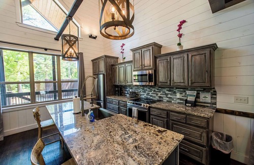 Broken Bow Cabin | See the Breathtaking Views at the Magnolia Peak Cabin!