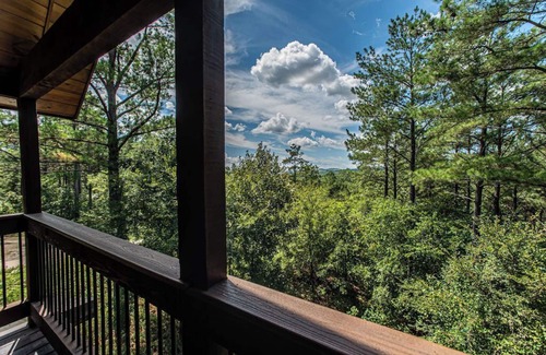 Broken Bow Cabin | See the Breathtaking Views at the Magnolia Peak Cabin!
