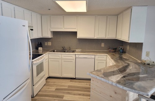 Ono Island Condo | See why this Condo is in High Demand! 3 Bedroom @ Phoenix IV