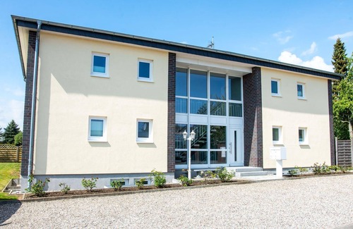 Dahme Apartment | "Seebrise" in the Strandburg house. close to the beach and in a quiet location!