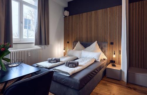 Staad Apartment | seeglueck HAFENBLICK - Stilvolle Ferienwohnung direkt am See und Fährhafen in Konstanz, in der Nähe der Universität
