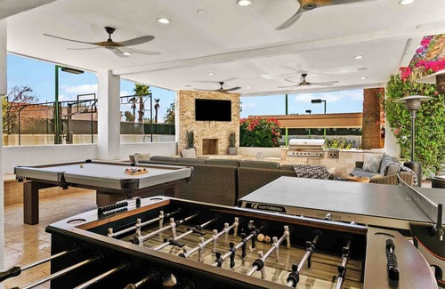 Sundown Manor House | Seen on TV: Sport/Game Court, Pool, Hot Tub, Chef’s Kitchen, water slide - Celebrity Hideaway