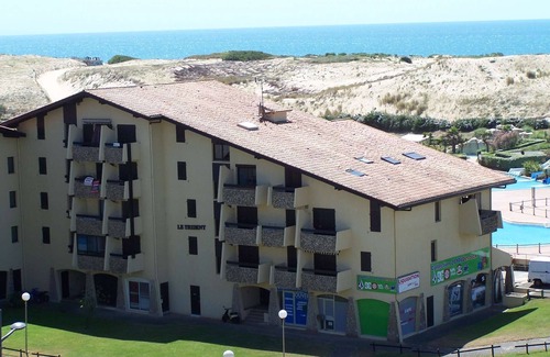 Le Penon Apartment | Seignosse Ocean, apartment studio, 200m from the beach and shops, view of the dunes and water.