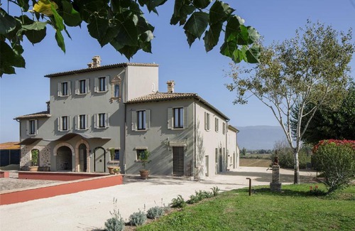 Cannara Apartment | SeiPetali