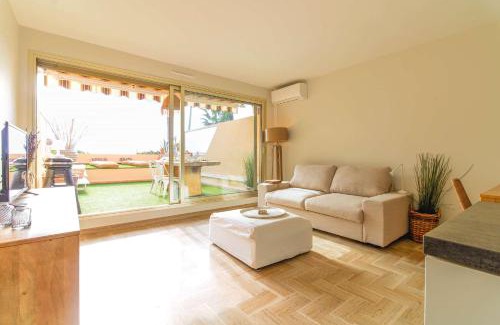 Le Lavandou Apartment | SELECT'soHOME - Studio pour 3 personnes avec vue mer à quelques pas de la plage ! - Garage privé, wifi - DREAM BEACH