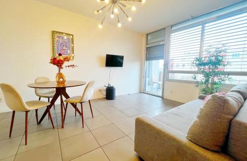 Leon Blum - Bon Coin Apartment | Selena - appartement 4 personnes - check in h24 - wifi