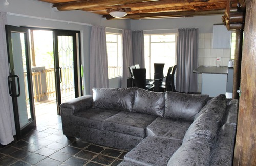 Krugersdorp Apartment | Self-catered Loft Apartment With Pool